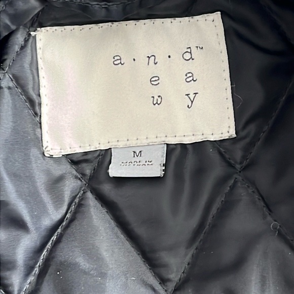 A New Day Black Quilted Jacket Pockets
Snaps Zipper Front Women Size Medium - Picture 9 of 11